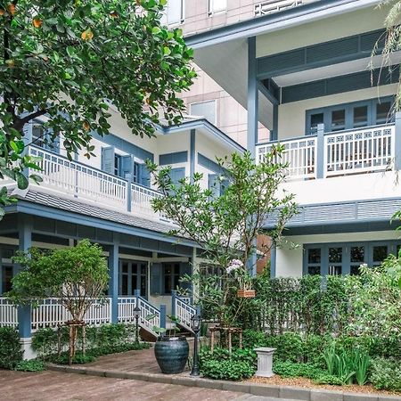 Hotel Baan Vajra à Bangkok Extérieur photo