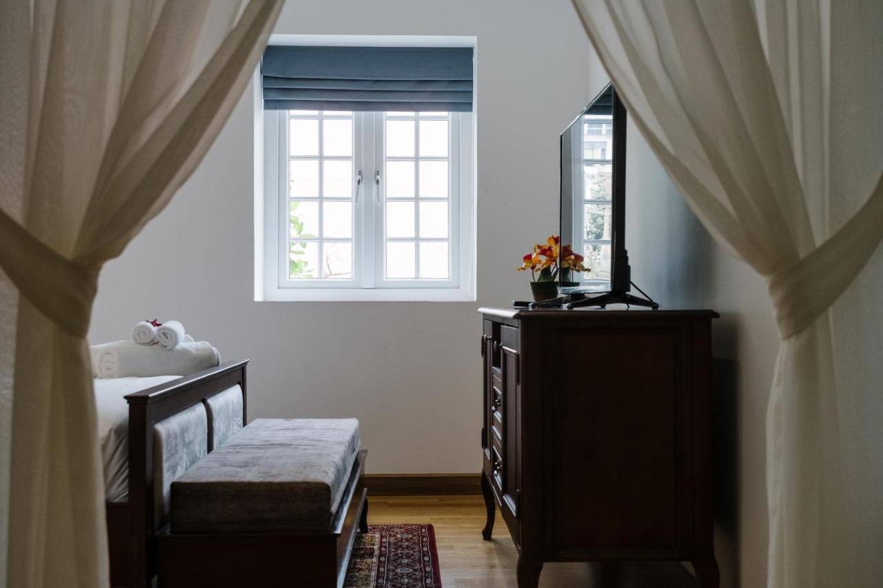 Hotel Baan Vajra à Bangkok Extérieur photo