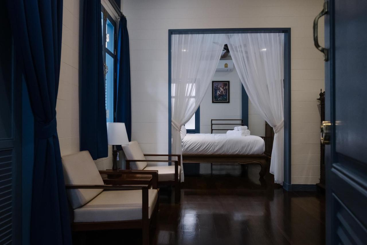 Hotel Baan Vajra à Bangkok Extérieur photo