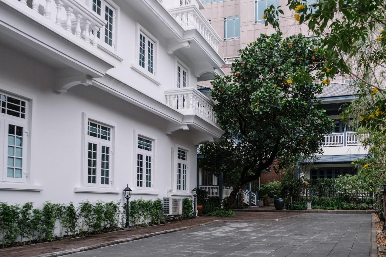 Hotel Baan Vajra à Bangkok Extérieur photo