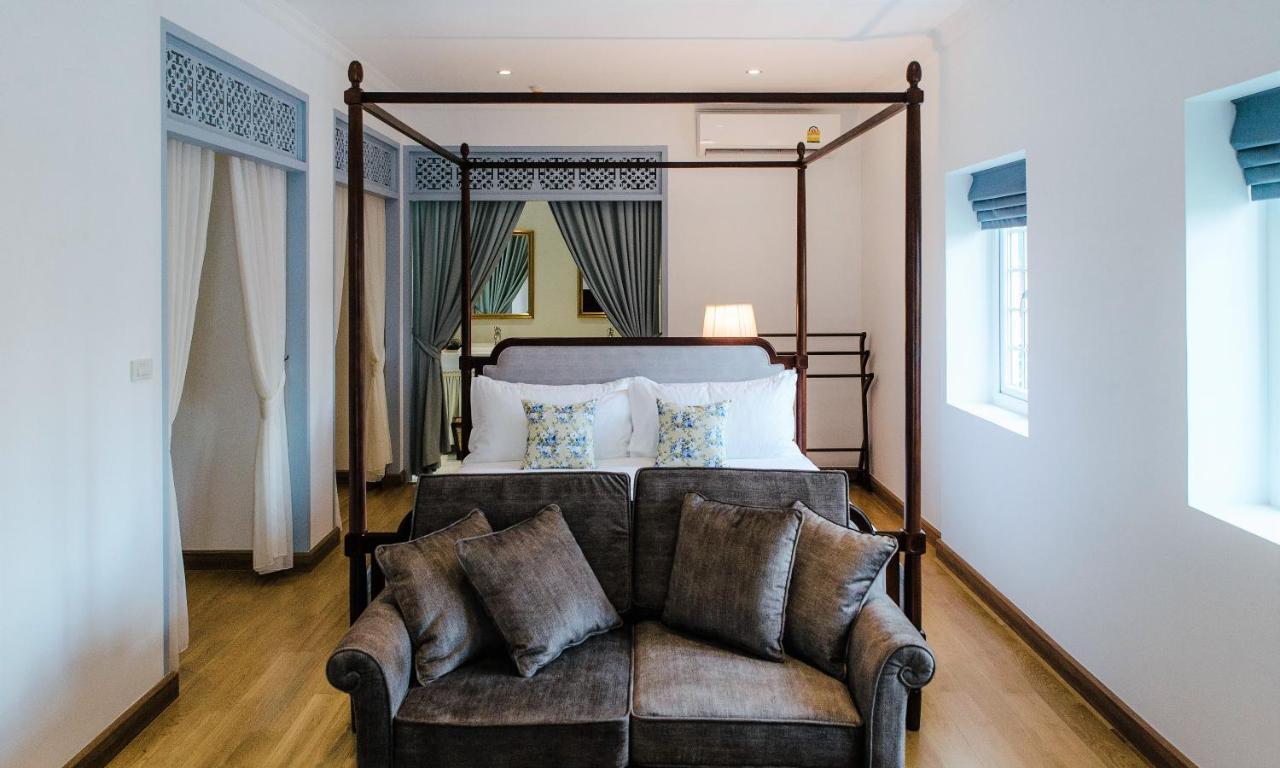 Hotel Baan Vajra à Bangkok Extérieur photo