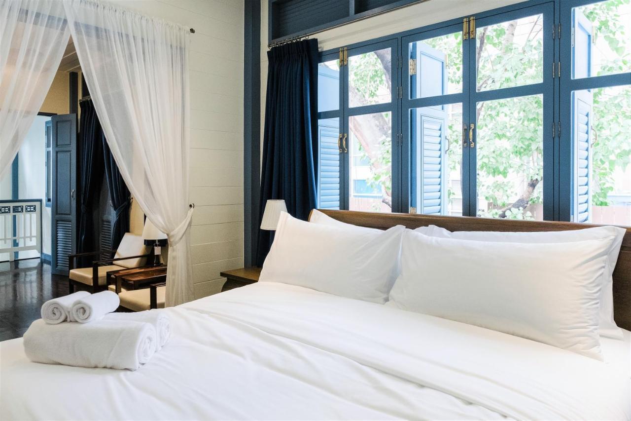 Hotel Baan Vajra à Bangkok Extérieur photo