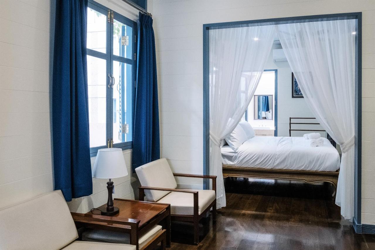 Hotel Baan Vajra à Bangkok Extérieur photo