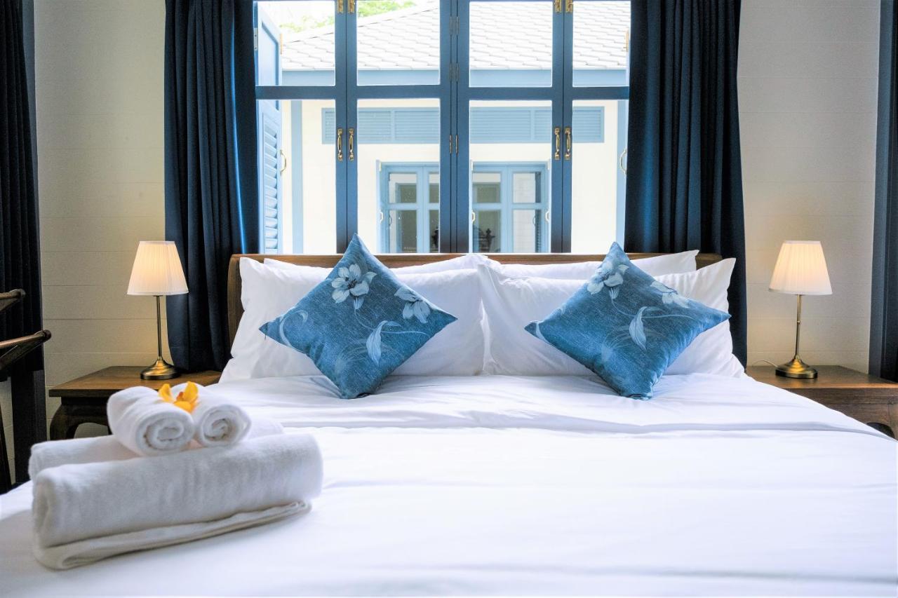 Hotel Baan Vajra à Bangkok Extérieur photo